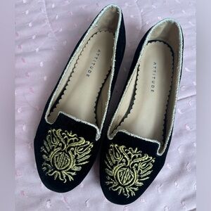 Slip on embroidered shoes